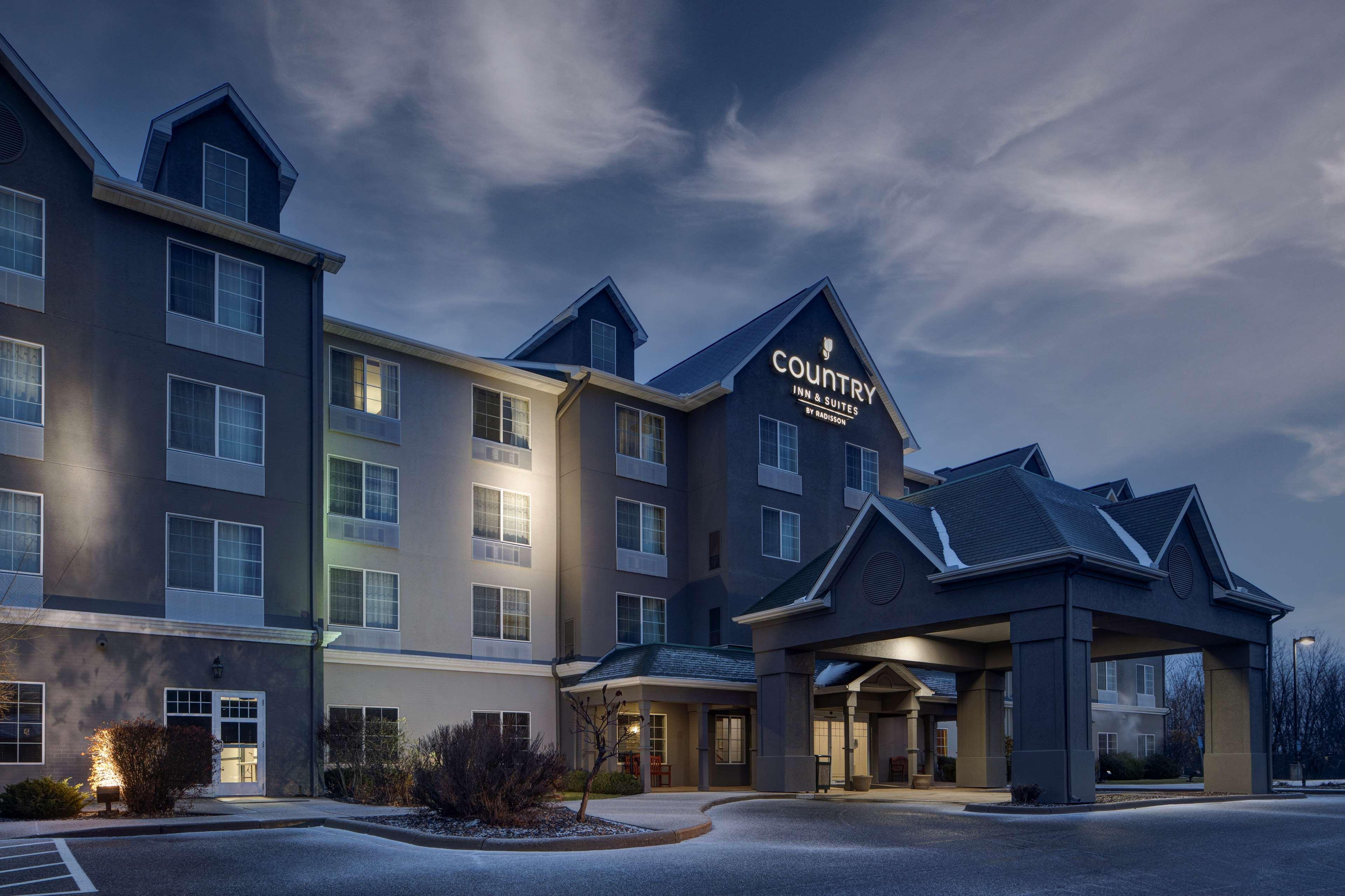 Comfort & St Paul Northeast Hotel