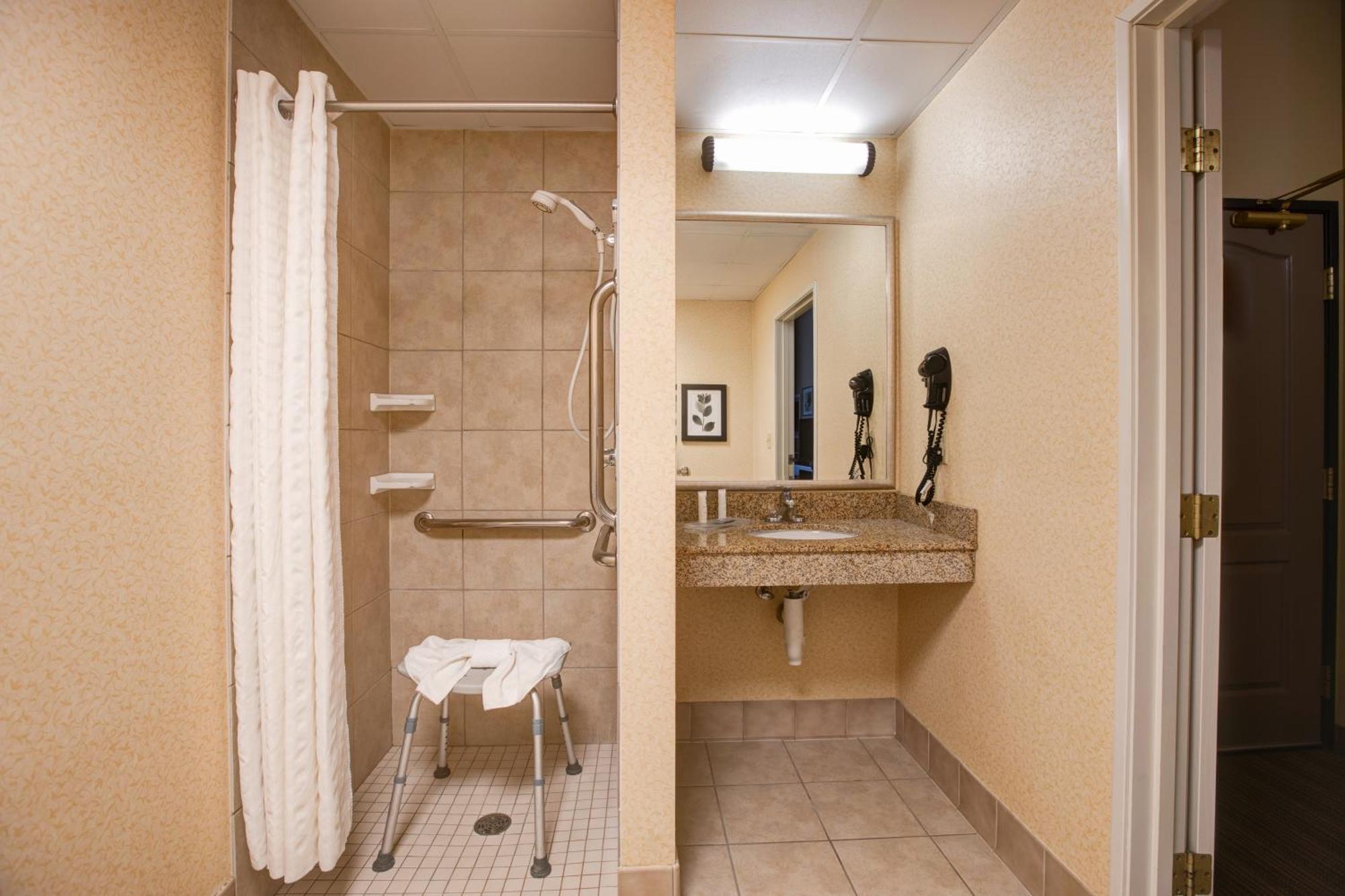 Comfort & St Paul Northeast Hotel Vadnais Heights