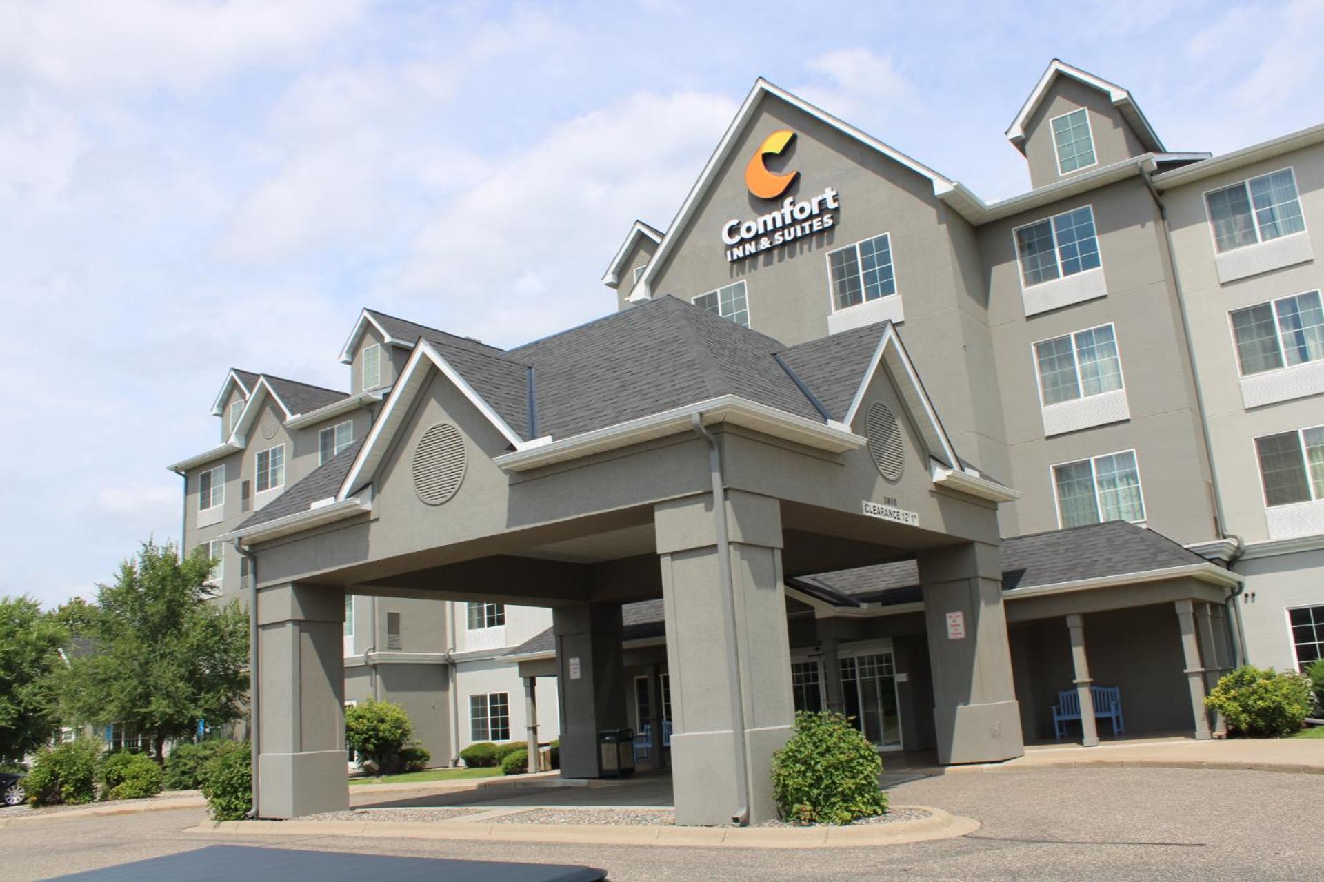 Comfort & St Paul Northeast Hotel